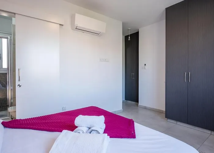 Solaar Faneromeni Larnaca