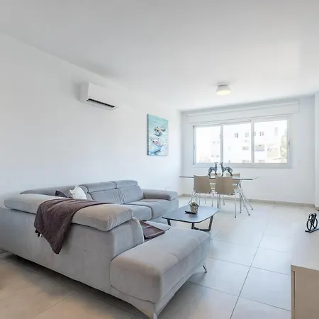 Apartment Solaar Faneromeni Larnaca