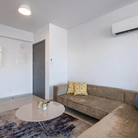 Apartment Solaar Faneromeni Larnaca