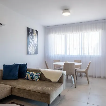 Solaar Faneromeni Apartment Larnaca